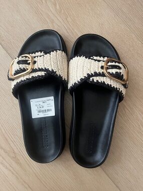 Steve Madden Black and Cream Buckle Slide Sandals